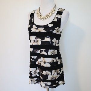 WHITE HOUSE BLACK MARKET Small Blouse Floral